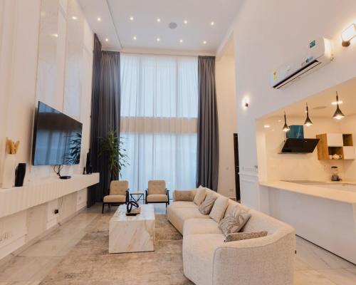 The Valley Villa