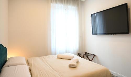 QHouse, Naples