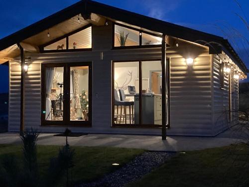 Exterior view, West Horizon holiday cottage in Achmelvich