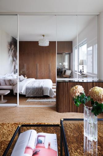 Vintage Glamour Suite, parveke, parkkipaikka in Meilahti