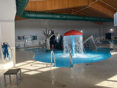 Country Inn & Suites by Radisson Prairie du Chien WI - image 40