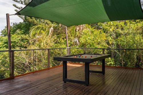 Serenity - Gold Coast hinterland getaway for a couple, family or group