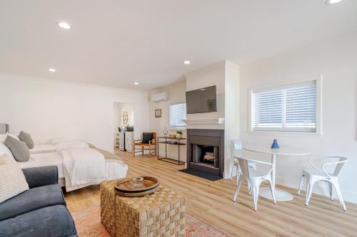 Elegant Guest unit Universal sleeps 6 hot tub, Los Angeles (foto 2)