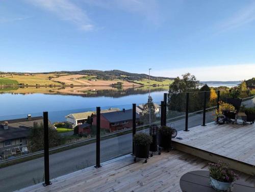 Nyoppusset hus med utsikt. in Steinkjer City Center
