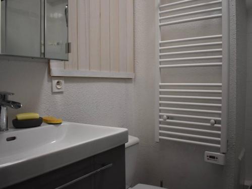 Studio Font-Romeu-Odeillo-Via, 1 pièce, 2 personnes - FR-1-580-102