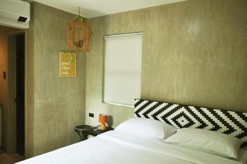 Beach People Hostel Bantayan Island Room Type - Queen Room