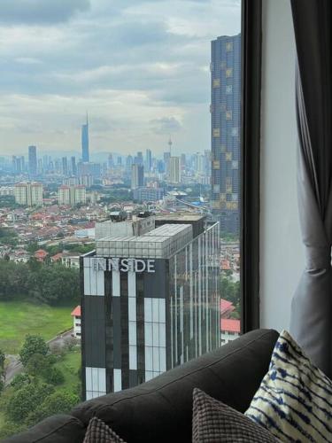 EkoCheras Premium Suite 6-7pax KL View Corner Lot with Balcony near MRT - image 13