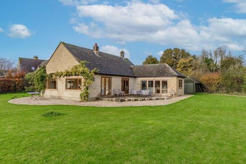 Charming 3BD Cotswolds Family Retreat