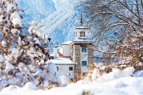 Bansko Luxury apartment in St Ivan Rilski Spa 4 Bansko Private SPA & Minreal Hot water pools