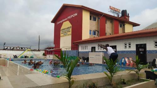 Complexe Meublé PEPON, Duala