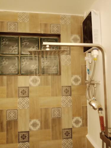 2 bedrooms, 14 beds