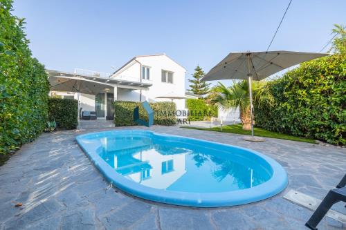 Villa Bianca 1 con piscina privata a pochi passi dalla spiaggia