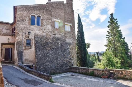 Renovated manor with garden and private pool