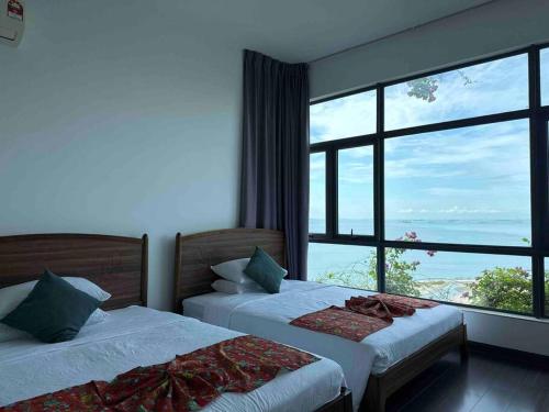 Seaside Suite 4R3B 12 - 16pax D2604 King's Homestay