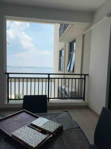 Seaside Suite 4R3B 12 - 16pax D2604 King's Homestay