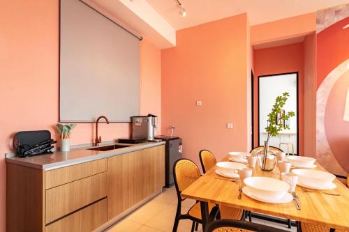 Urban Suites, Signature Collection by Stellar ALV