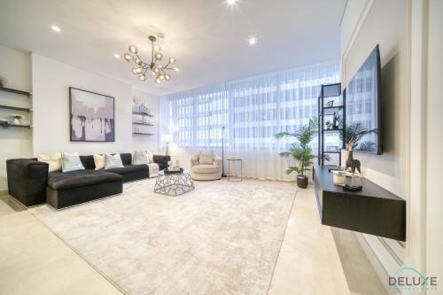 Limited Time Offer Stylish 1BR near to Metro by Deluxe Holiday Homes, Dubai