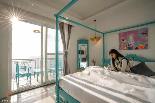 Superior Double Room room in Zostel Mussoorie (Mall Road)
