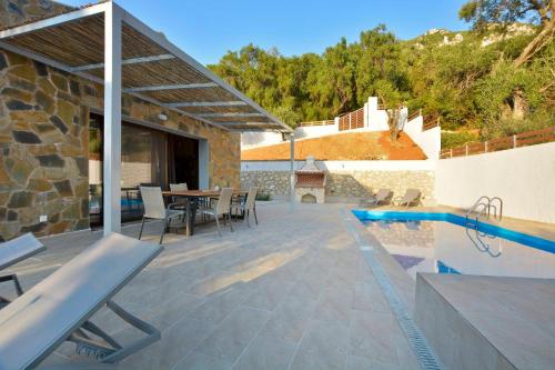 Corfu Travel Sories Villa, Private Pool - Stunning Sea Views - Accessible - 4 Bedrooms