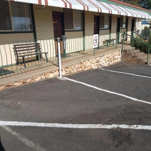 Golden Peak Motel PeakHill