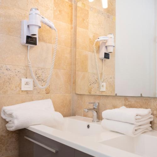 A Deux Pas de l'Eau Room Type - One-Bedroom Apartment with Terrace A Deux Pas de l'Eau Room Type - One-Bedroom Apartment with Terrace
