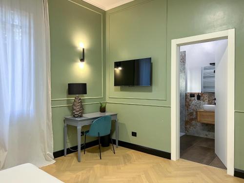 Double Room with Private Bathroom image 6