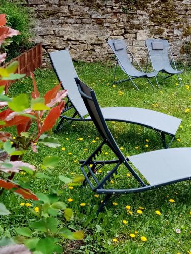 Garden, GITE LES 27 ROSES ET PLUS in Châtel-Censoir