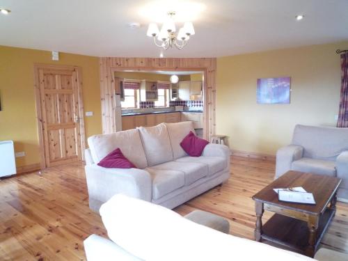 Dingle Courtyard Cottages 2 Bed (Sleeps 4) - image 10