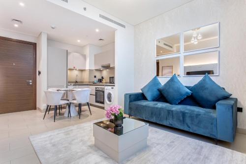 STAY BY LATINEM Luxury 1BR Holiday Home CVR B1701 near Burj Khalifa, Dubái (foto 3)