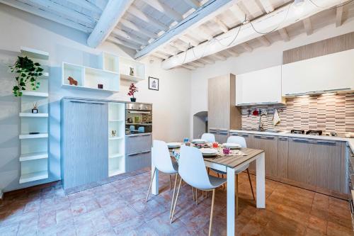  "Florence Cave Central Suite" - 5 min To Mandela Forum - 2 Bedrooms - Free Parking in Florenz
