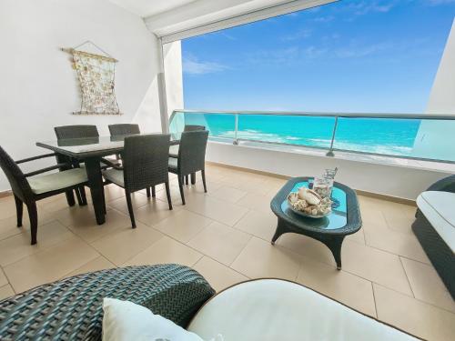 703 Marbella 2bedroom Beachfrom Apt