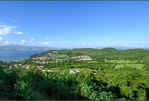 Magnifique T2 au Trois ilets avec vue Panoramique - Location saisonnière - Les Trois-Îlets