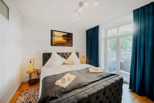 BlissPlace 3 Zi Premium Apartment nahe GETEC Arena mit Kingsize Betten und Balkon in Magdeburg, Deutschland
