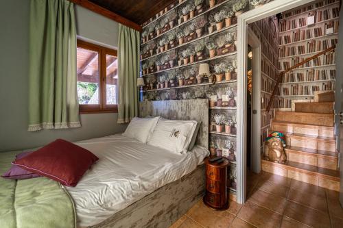 Rock Dandy Deluxe Chalet  Sauna  Mountain View - image 12