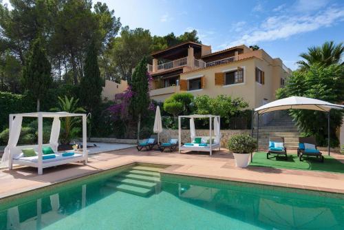 Delightful Ibiza Villa - Spectacular Mountain Views - Villa Jasmine - 4 Bedrooms - Ibiza Town