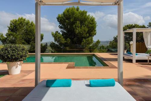 Delightful Ibiza Villa - Spectacular Mountain Views - Villa Jasmine - 4 Bedrooms - Ibiza Town