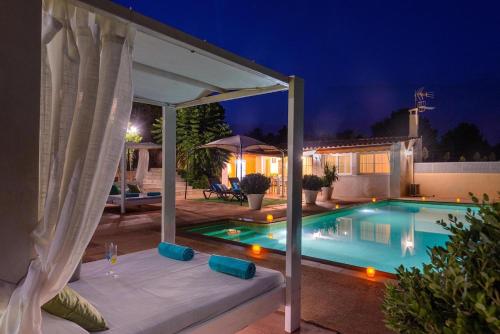 Delightful Ibiza Villa - Spectacular Mountain Views - Villa Jasmine - 4 Bedrooms - Ibiza Town