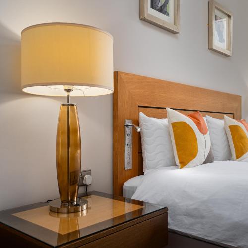 Elephant and Castle – Wakefield