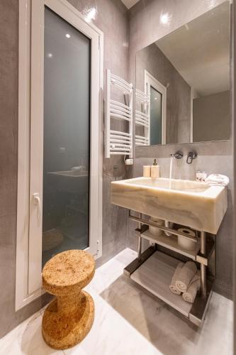 Elegant Luxury Aprt in Kolonaki - image 12