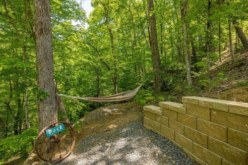 Lakefront with 3 King Beds, Pool Table, Arcade Barrel