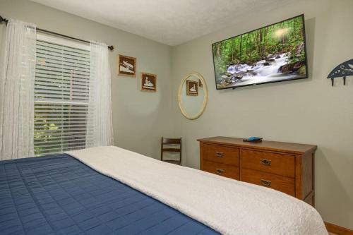 Lakefront with 3 King Beds, Pool Table, Arcade Barrel