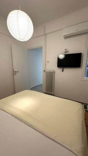 Comfy house w/terrace in center