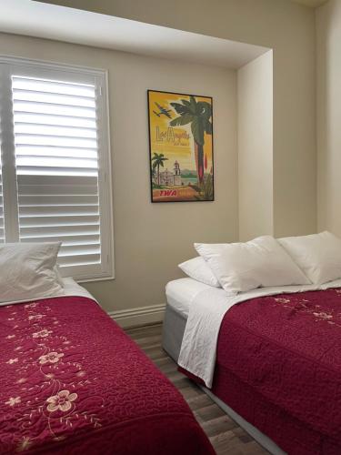 Private Los Angeles Room - Free WIFI, AC, TV, Private Fridge, Kitchen, near USC - Exposition Park - USC Memorial Coliseum - Banc of California BMO Stadium - Downtown Los Angeles DTLA - University of Southern California USC!!! in Los Angeles, USA