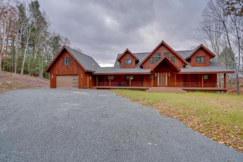 Brand New Luxury Ski Cabin - 2 Mi to Windham Mtn!