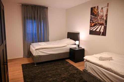 bee Apartment 10 Betten fur Gruppen & Monteure PS5 in Bieber