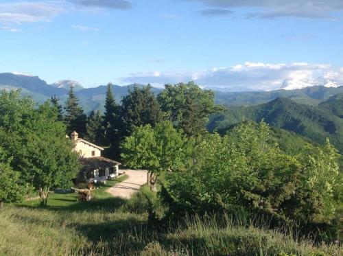  Casa Flori & Leonardo´s Country House in 63087 Comunanza