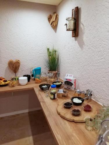 Ételek és italok, Hotel Sonnenhof Garni in Bad Herrenalb