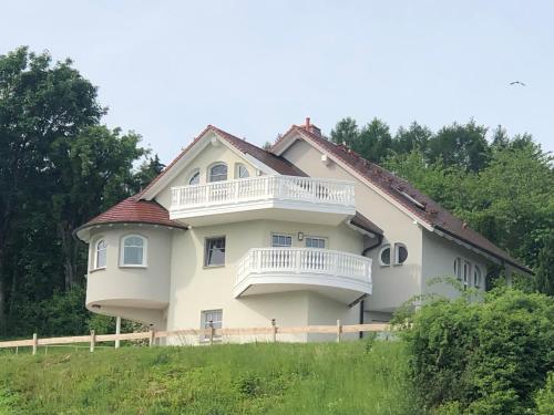 Ferienwohnung Graswald mit Panoramablick in die Rhön - Apartment - Kaltennordheim