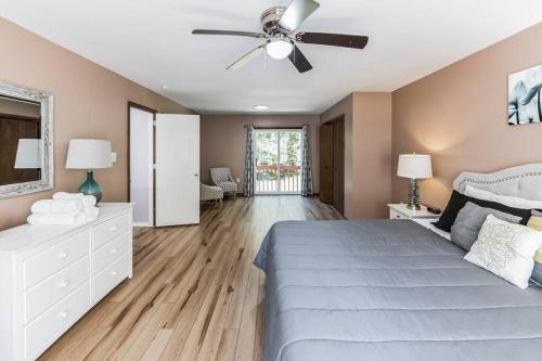 Horatio Hideaway Pocono Escape in Tobyhanna, USA
