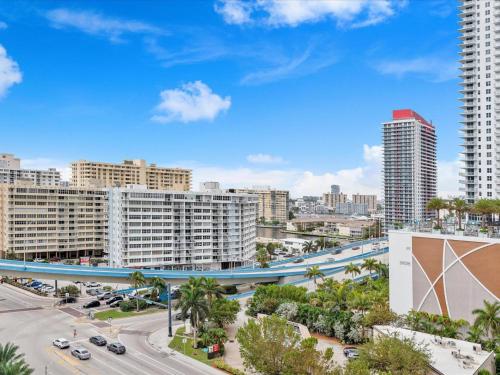 Ocean View 1 bed Sian 11th floor Miami